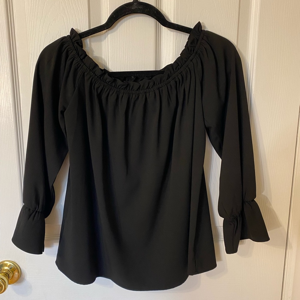 Lulus Off The Shoulder Top- Women’s Small